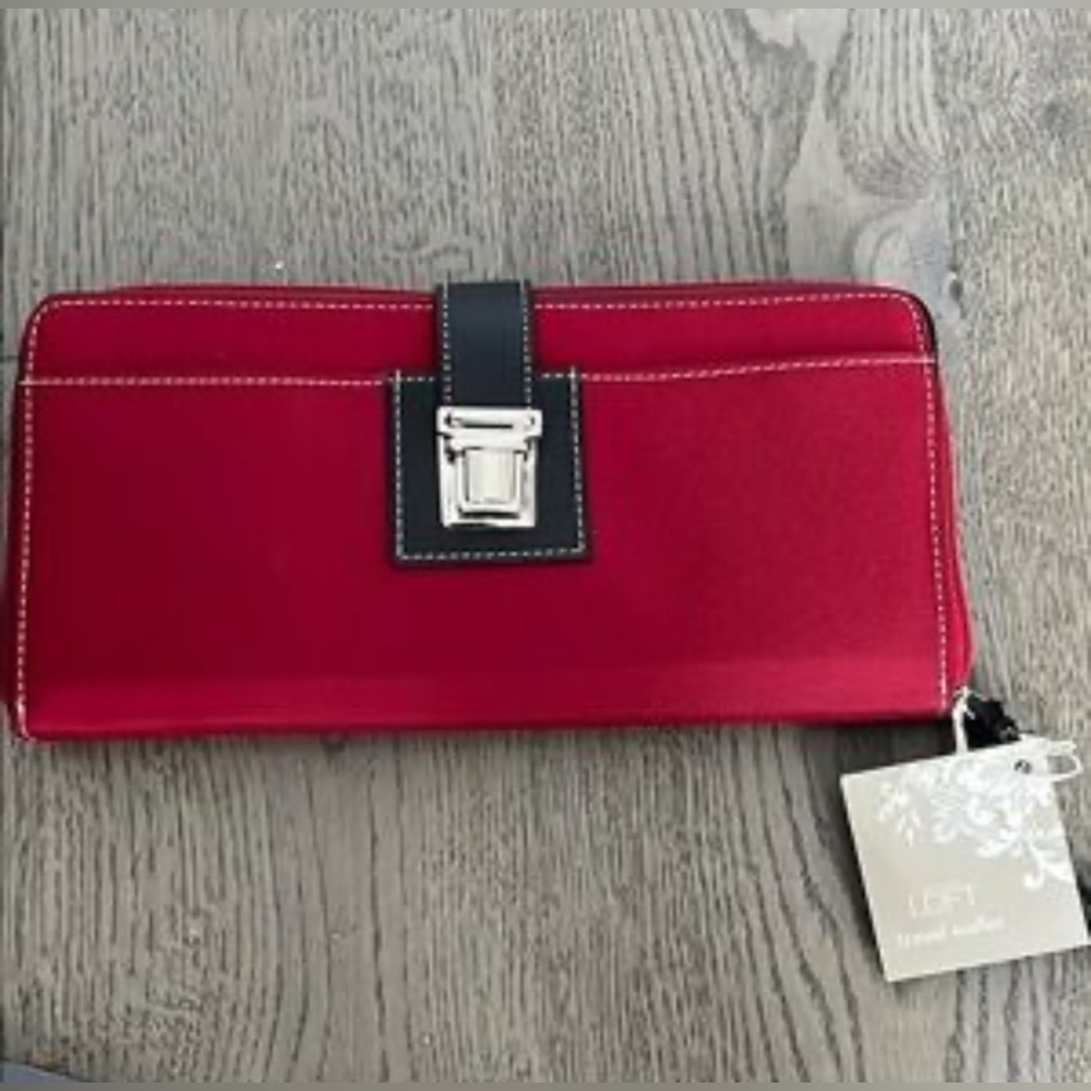 Loft- travel‎ wallet/portfolio/passport holder